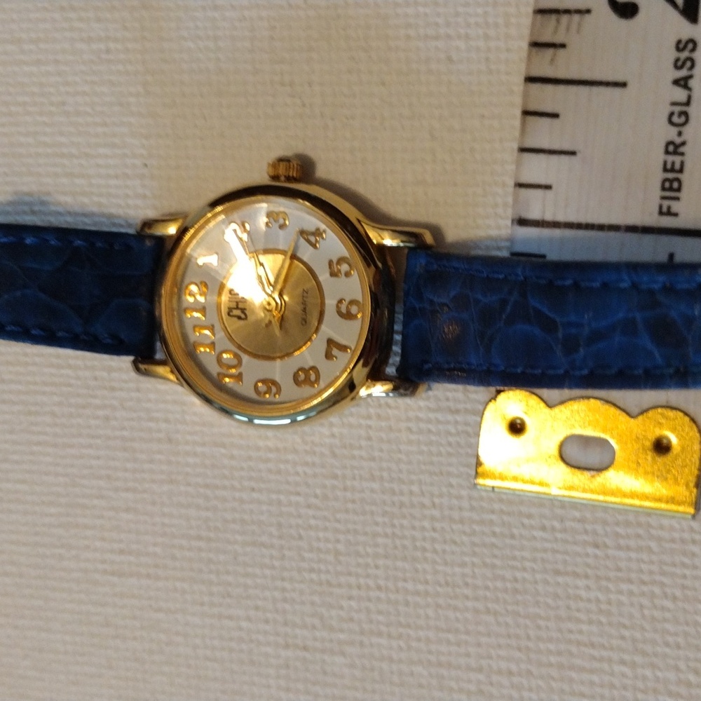 Chic watch. - Picture 8 of 9